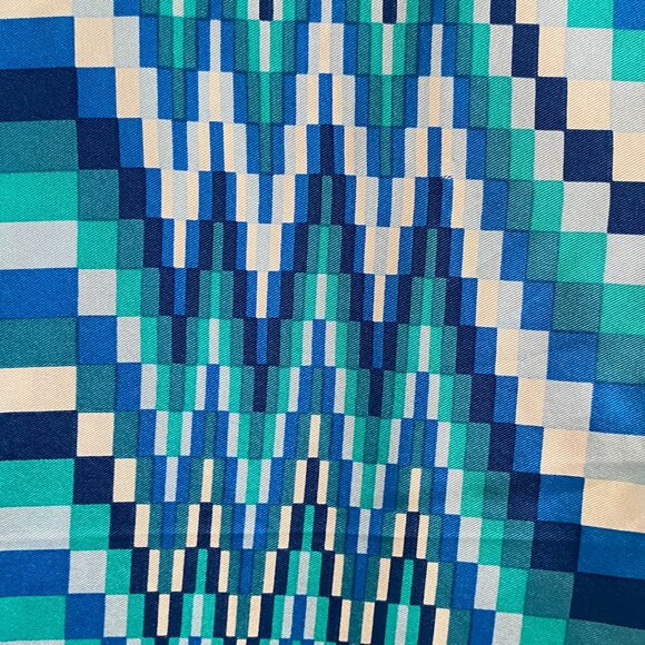 100% Silk Scarf in Blue Monotone Geometric Abstract Print Adrienne Vittadini - Picture 3 of 9